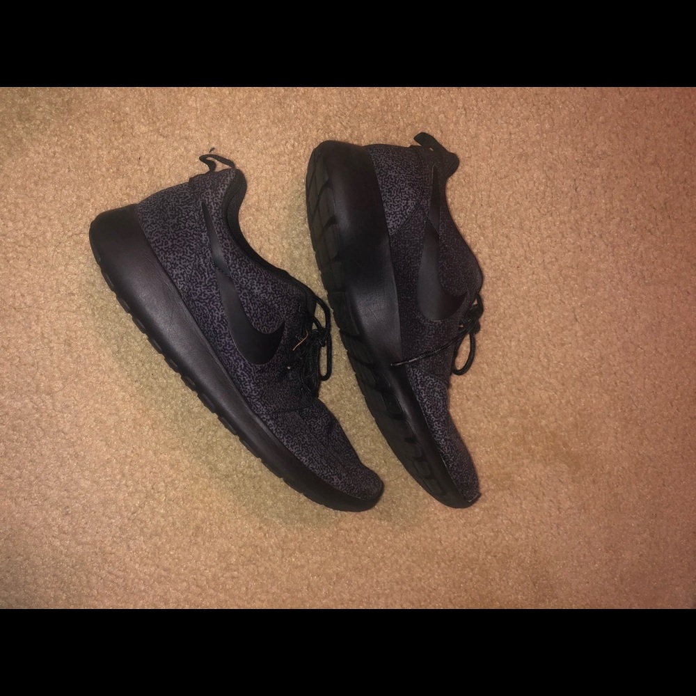 Leopard Nike Roshes